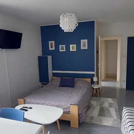 Les Marronniers 30 Apartment