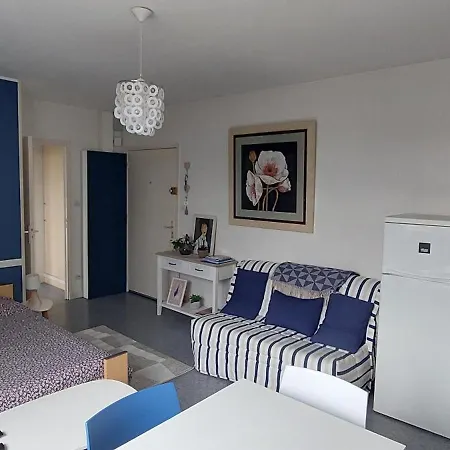 Appartement Les Marronniers 30 *